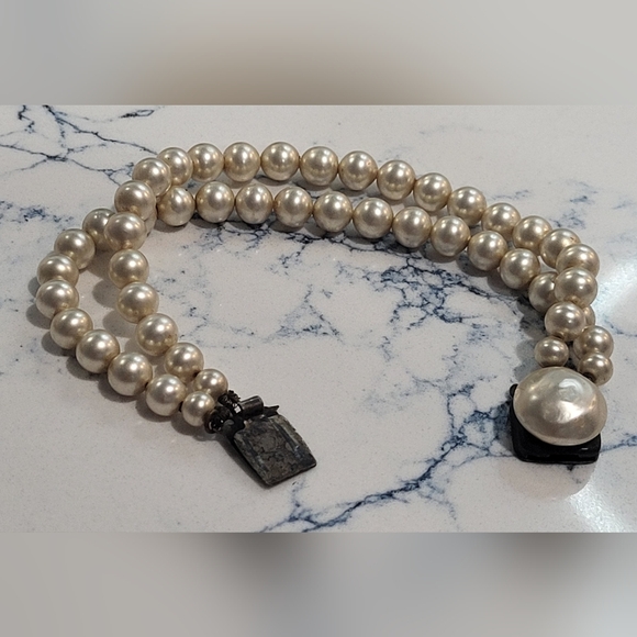 Vintage Double Stranded Pearl Bracelet, 7-3/4" with imperfections - Picture 5 of 7